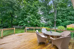 8 Tuscan Ct, Huntington, NY 11746 - Photo 14