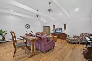 8 Tuscan Ct, Huntington, NY 11746 - Photo 2