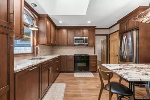 2184 Seneca Dr S, Merrick, NY 11566 - Photo 10
