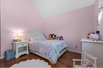 2184 Seneca Drive S, Merrick, NY 11566 - Photo 28