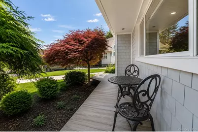 2184 Seneca Drive S, Merrick, NY 11566 - Photo 2