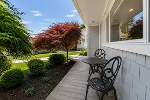 2184 Seneca Dr S, Merrick, NY 11566 - Photo 2