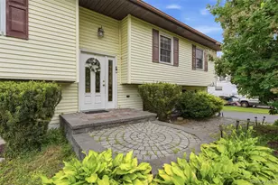 11 Applesauce Ln, Wappingers Falls, NY 12590 - Photo 2