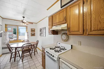 66-15 Gray Street, Middle Village, NY 11379 - Photo 10