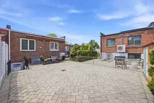66-15 Gray St, Middle Village, NY 11379 - Photo 22