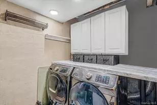 20-12 43rd St, Astoria, NY 11105 - Photo 24