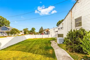 23 13th St, Bohemia, NY 11716 - Photo 22