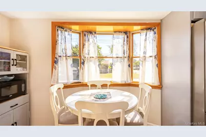 23 13th Street, Bohemia, NY 11716 - Photo 6