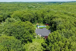 225 Laurel Ln, Syosset, NY 11791 - Photo 42