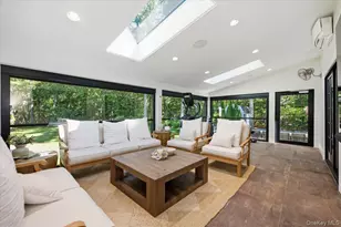 225 Laurel Ln, Syosset, NY 11791 - Photo 14