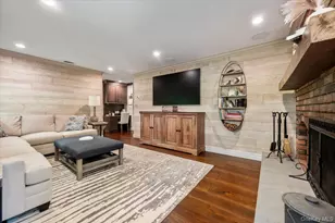 225 Laurel Ln, Syosset, NY 11791 - Photo 18