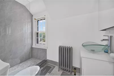 5 Kohlsaat Court, Smithtown, NY 11787 - Photo 18