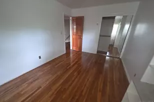 172 Evergreen Dr, Westbury, NY 11590 - Photo 18