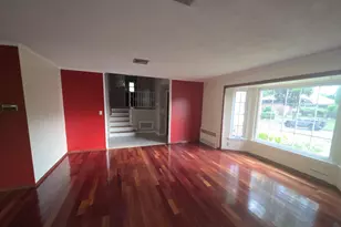 172 Evergreen Dr, Westbury, NY 11590 - Photo 4