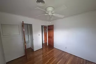 172 Evergreen Dr, Westbury, NY 11590 - Photo 16