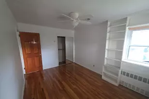 172 Evergreen Dr, Westbury, NY 11590 - Photo 20