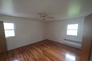 172 Evergreen Dr, Westbury, NY 11590 - Photo 22