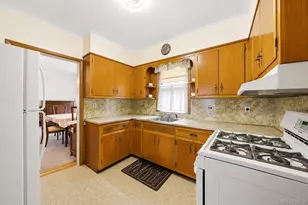 338 E 238th St, Bronx, NY 10470 - Photo 12