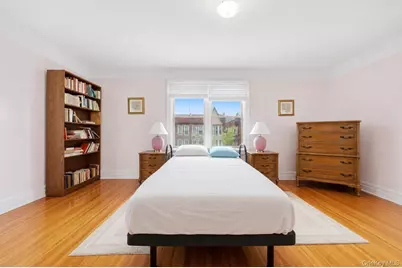 338 E 238th Street, Bronx, NY 10470 - Photo 18