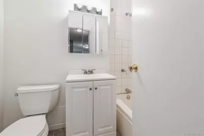 460 Old Town Road #1 F, Port Jefferson Station, NY 11776 - Photo 18