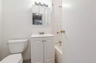 460 Old Town Rd, Port Jefferson Station, NY 11776 - Photo 18