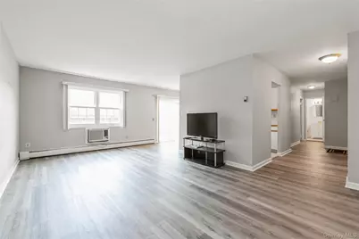 460 Old Town Road #1 F, Port Jefferson Station, NY 11776 - Photo 6