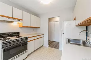 460 Old Town Rd, Port Jefferson Station, NY 11776 - Photo 10