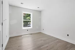 133B Shinnecock Ave, Mastic, NY 11950 - Photo 14