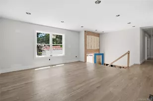 133B Shinnecock Ave, Mastic, NY 11950 - Photo 6
