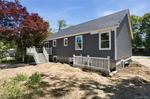 133B Shinnecock Ave, Mastic, NY 11950 - Photo 24
