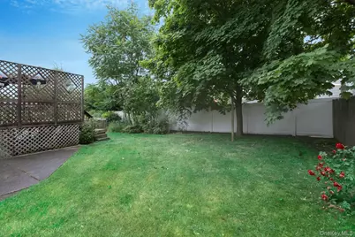 10 Brian Drive, East Islip, NY 11730 - Photo 22