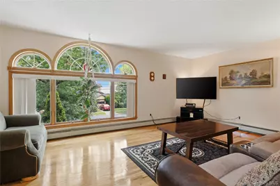 122 Irving Avenue, Floral Park, NY 11001 - Photo 16
