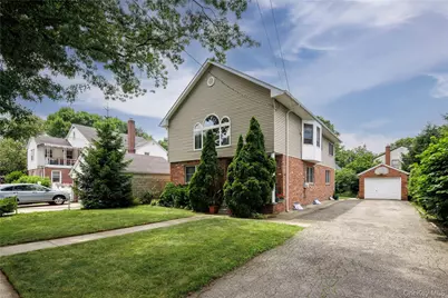 122 Irving Avenue, Floral Park, NY 11001 - Photo 1