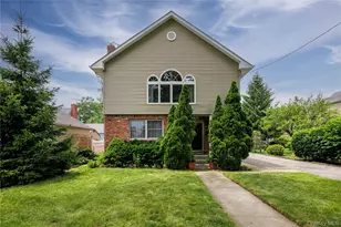 122 Irving Ave, Floral Park, NY 11001 - Photo 2