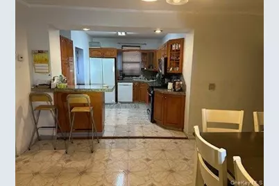 84-39 Lefferts Boulevard, Kew Gardens, NY 11415 - Photo 4