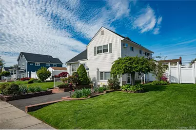 1 Marlboro Avenue, Massapequa, NY 11758 - Photo 2