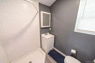 35 Oakland Ave, Port Jefferson, NY 11776 - Photo 16