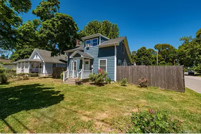 35 Oakland Avenue, Port Jefferson, NY 11776 - Photo 2