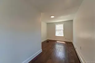 35 Oakland Ave, Port Jefferson, NY 11776 - Photo 10