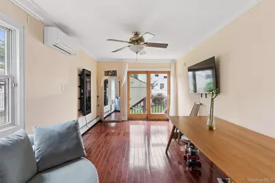 7643 265th Street, New Hyde Park, NY 11040 - Photo 4