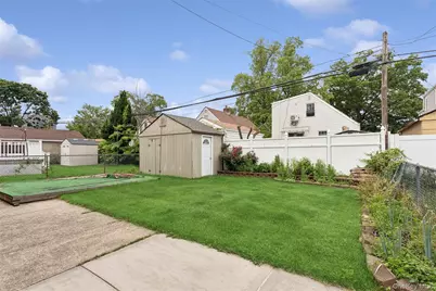 7643 265th Street, New Hyde Park, NY 11040 - Photo 22