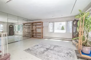 24 W Windsor Pkwy, Oceanside, NY 11572 - Photo 4