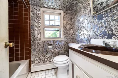 24 W Windsor Parkway, Oceanside, NY 11572 - Photo 14