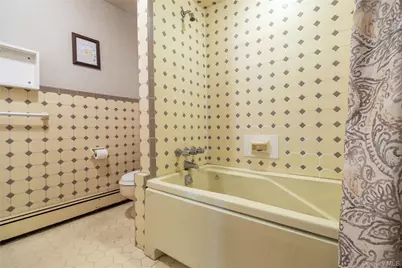 24 W Windsor Parkway, Oceanside, NY 11572 - Photo 10