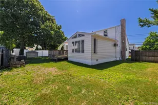 24 W Windsor Pkwy, Oceanside, NY 11572 - Photo 18