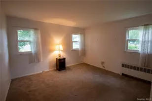 44 Willoughby St, Brentwood, NY 11717 - Photo 16