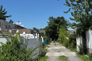 147-19 Hoover Ave, Briarwood, NY 11435 - Photo 14