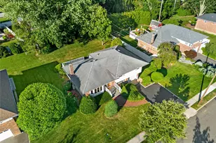 17 Wren Dr, Woodbury, NY 11797 - Photo 22