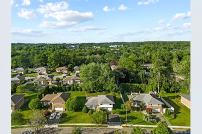 17 Wren Drive, Woodbury, NY 11797 - Photo 24