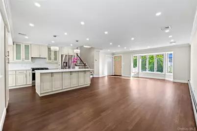 17 Wren Drive, Woodbury, NY 11797 - Photo 4